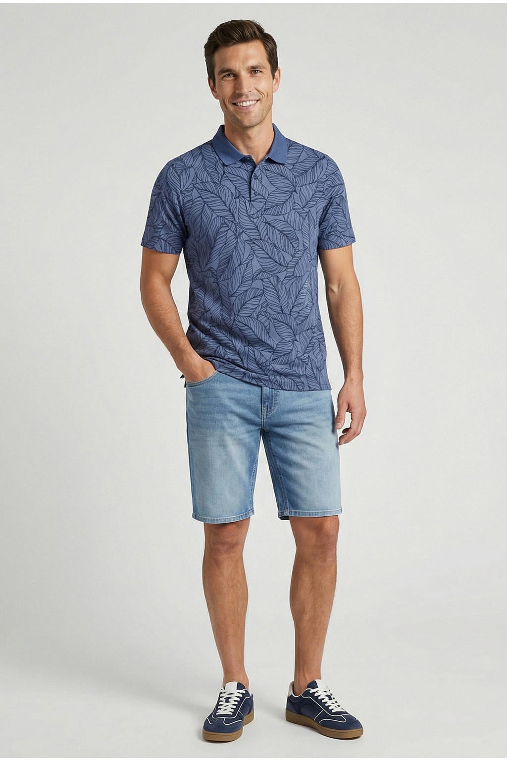 Cars regular short light blue denim