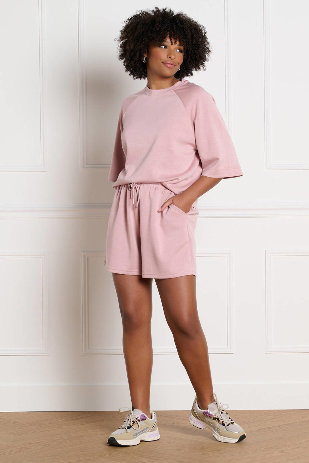 Lichtroze dames LOLALIZA regular waist casual short van polyester met elastische tailleband met koord en effen