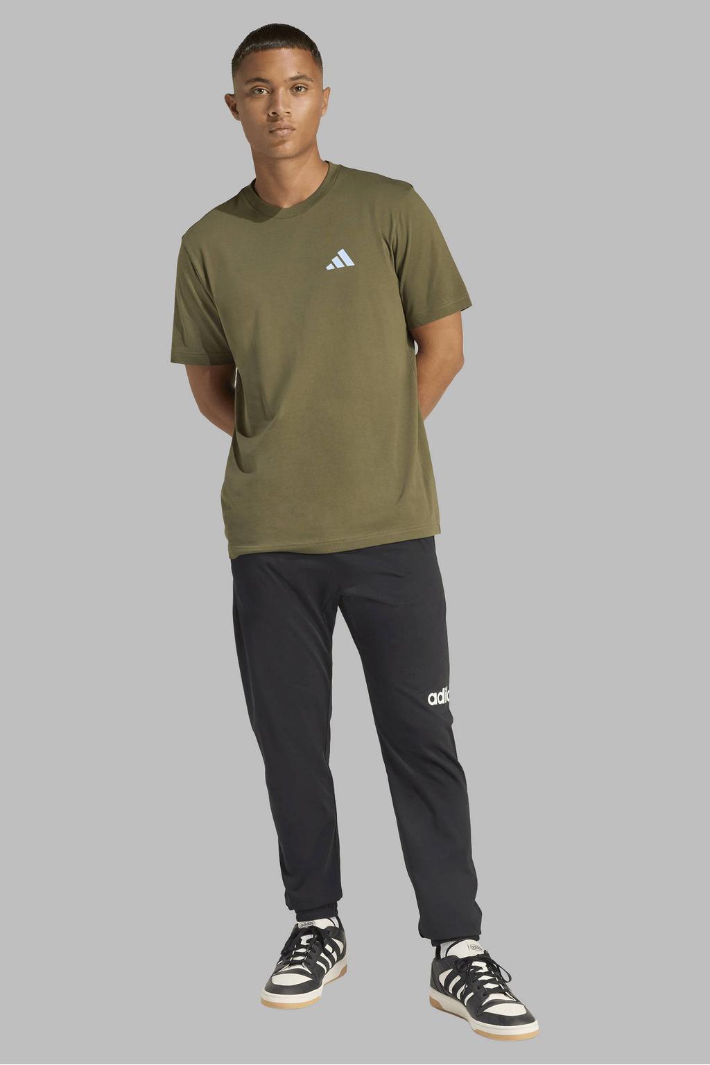 Groene heren adidas Sportswear sport T-shirt van katoen met logo dessin, korte mouwen en ronde hals