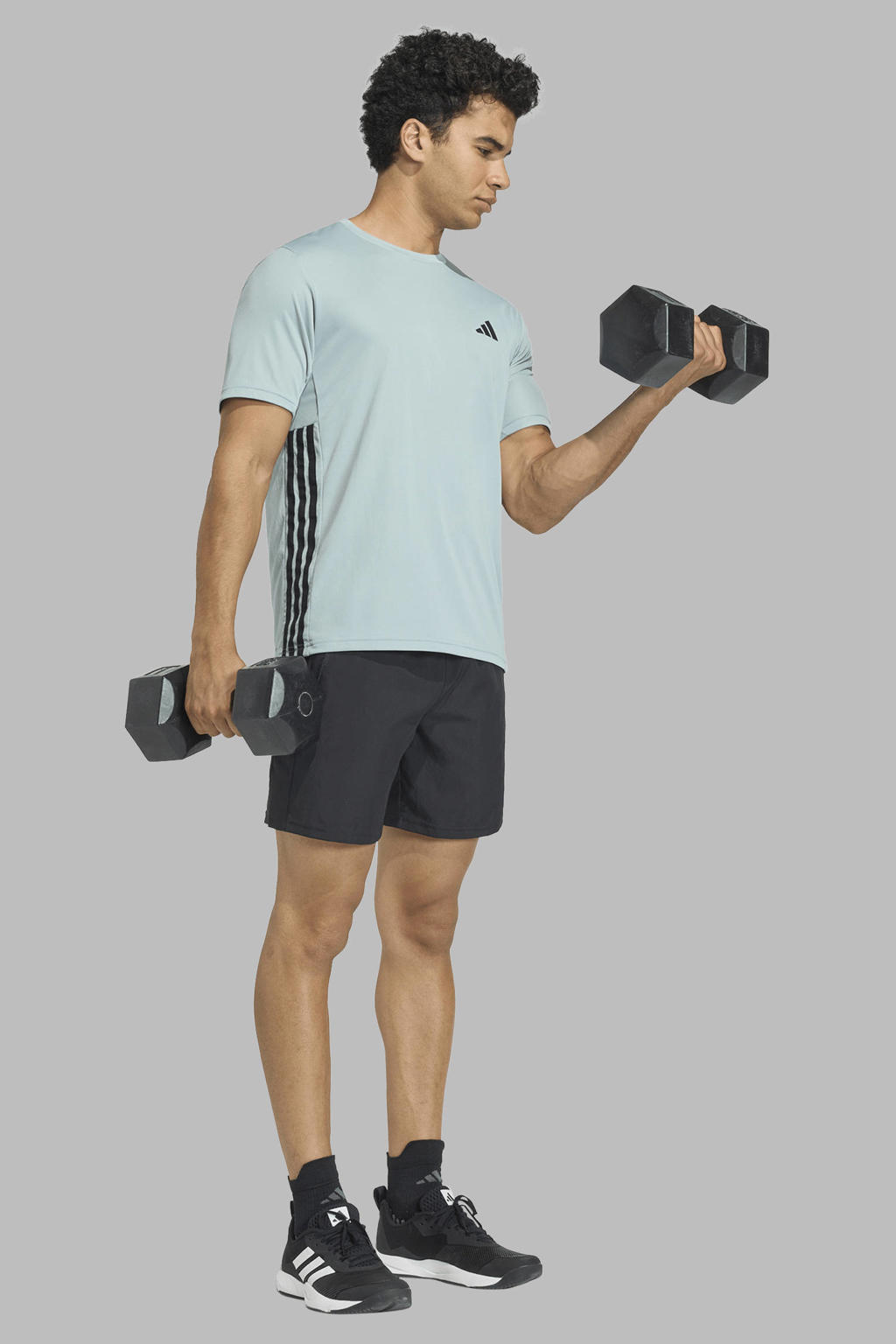 Lichtblauwe heren adidas Performance sportshirt Workout Essentials van polyester met korte mouwen en ronde hals
