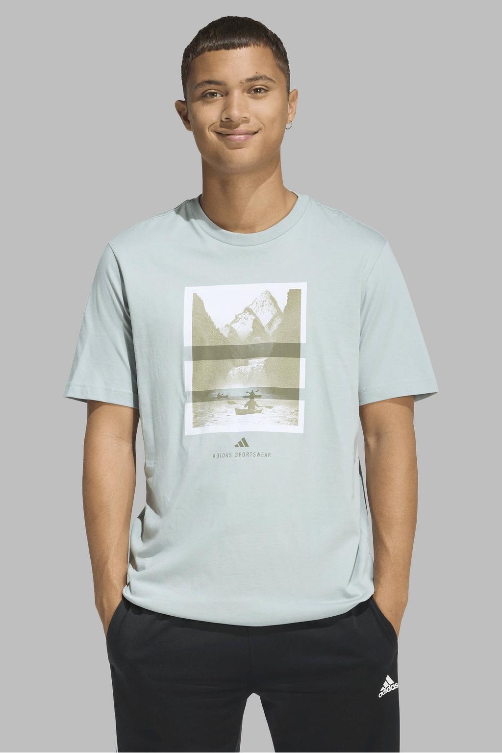 Mintgroene heren adidas Sportswear T-shirt van katoen met printopdruk, korte mouwen en ronde hals