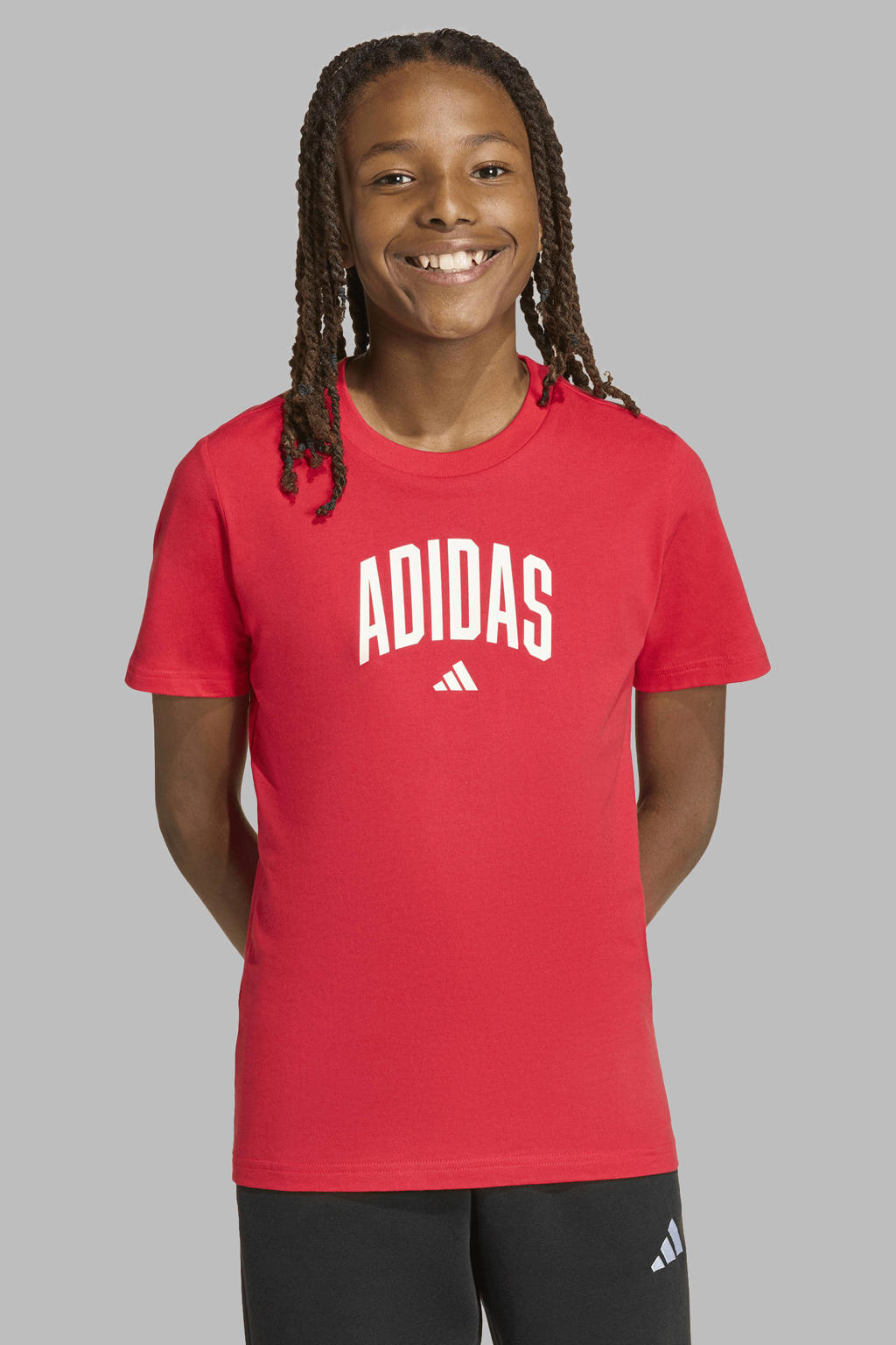 Rood en witte jongens en meisjes adidas Sportswear T-shirt van katoen met printopdruk, korte mouwen en ronde hals