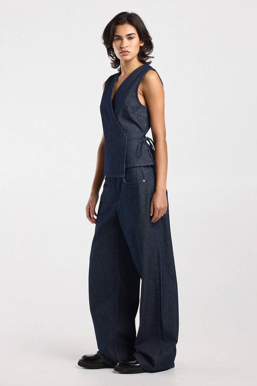 Dark blue denim, denim en ecru dames America Today gestreepte top dark blue met V-hals en omslagdetail