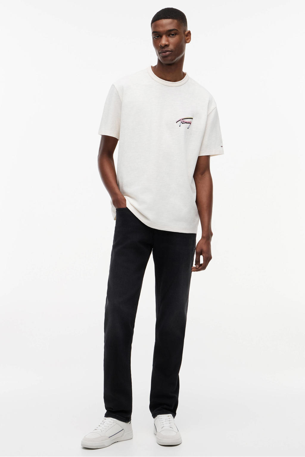 Ecru heren Tommy Jeans relaxed T-shirt van katoen met backprint, korte mouwen en ronde hals