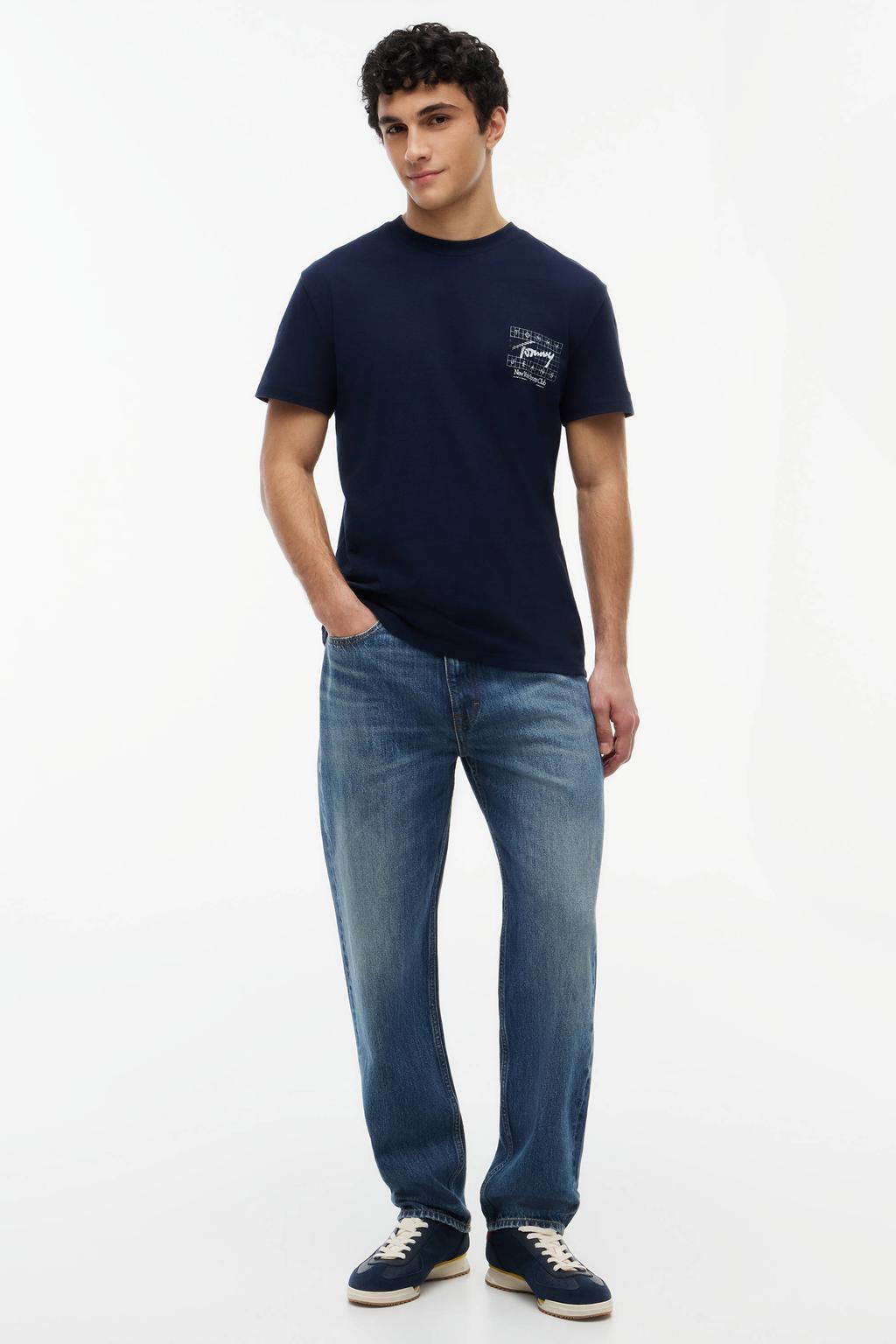 Donkerblauwe heren Tommy Jeans regular fit T-shirt van katoen met korte mouwen en ronde hals