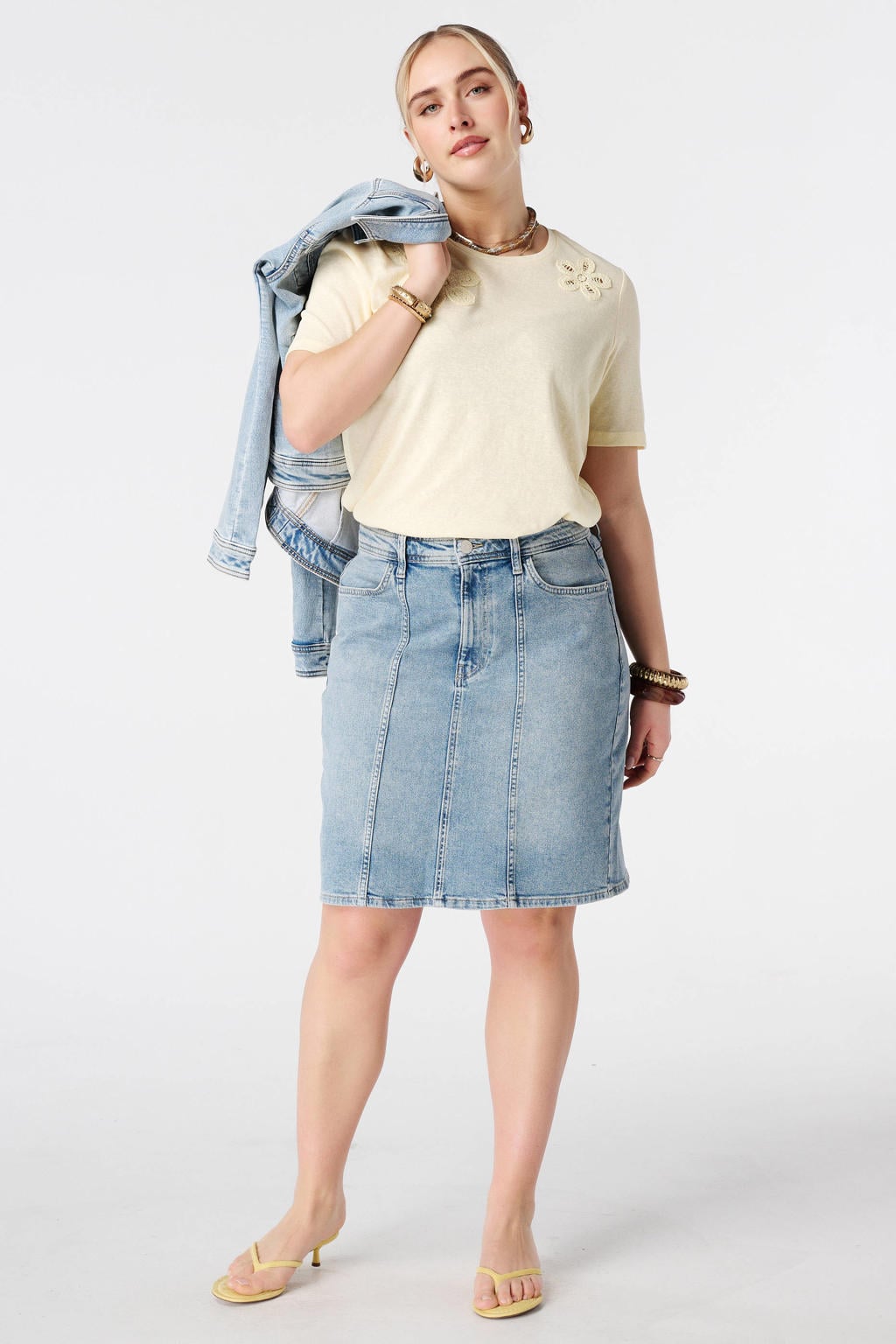 Medium blue denim dames MS Mode spijkerrok gemaakt van katoen en met rits- en knoopsluiting