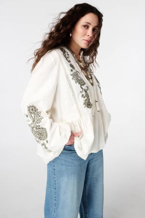 blouse ecru