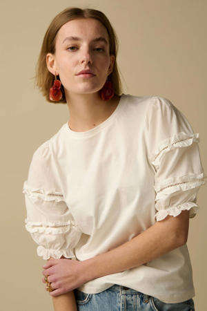 T-shirt wit