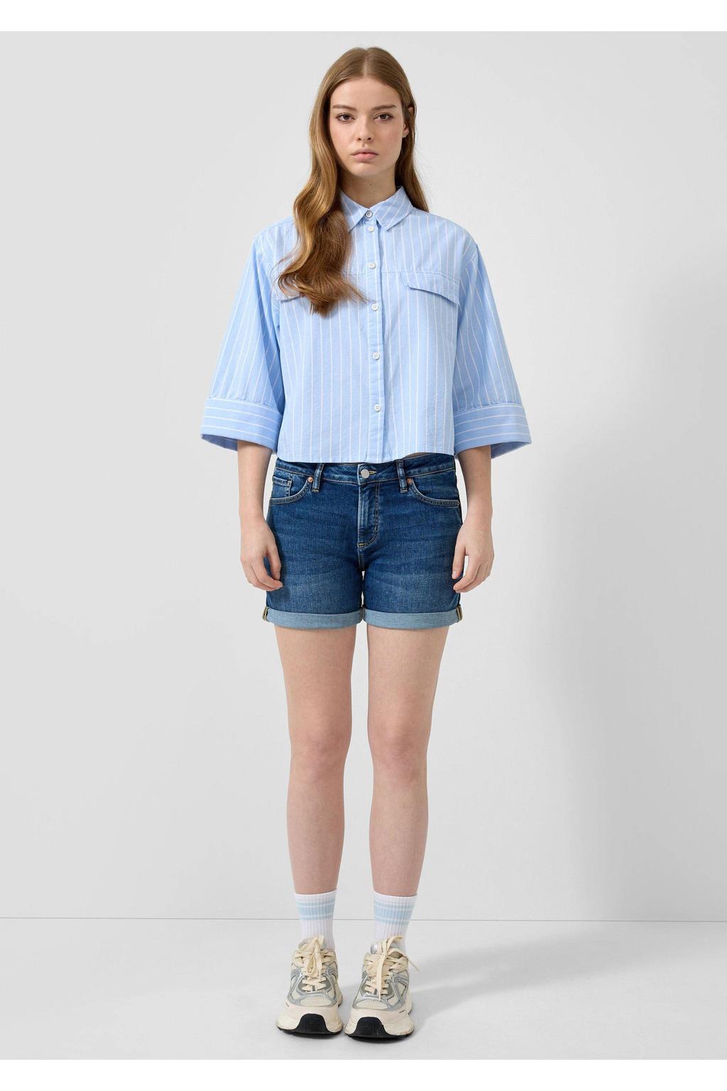 Lichtblauw en ecru dames QS blouse van katoen met krijtstreepprint, driekwart mouwen, klassieke kraag en knoopsluiting