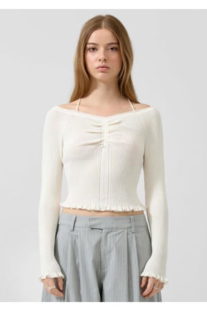 cropped top wit