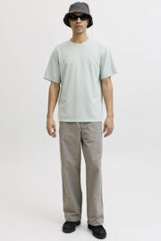 thumbnail: Lichtgroene heren JACK & JONES CORE relaxed T-shirt van polyester met effen, korte mouwen en ronde hals