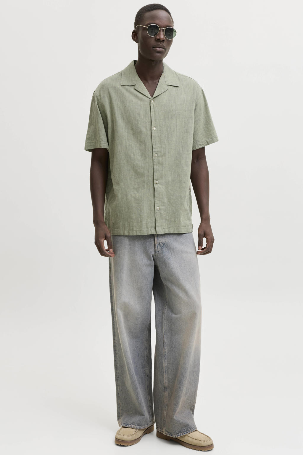 Groene heren JACK & JONES ESSENTIALS linnen relaxed gebreid overhemd met melée print, korte mouwen, reverskraag en knoopsluiting