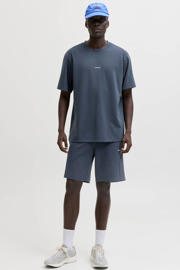 thumbnail: Donkerblauwe heren JACK & JONES CORE relaxed T-shirt van polyester met effen, korte mouwen en ronde hals