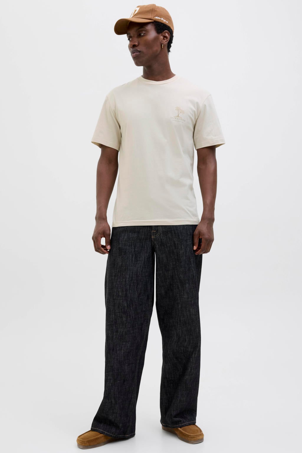 Beige heren JACK & JONES regular T-shirt van katoen met backprint, korte mouwen en ronde hals
