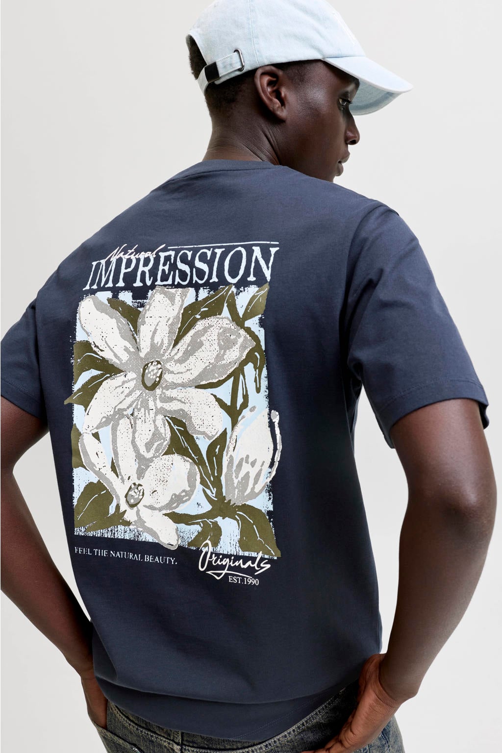 Donkerblauwe heren JACK & JONES ORIGINALS regular T-shirt van katoen met backprint, korte mouwen en ronde hals