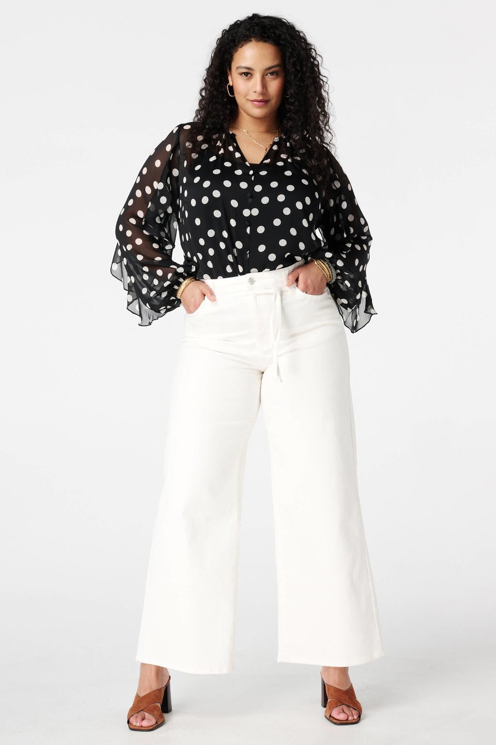 Zwart en witte dames MS Mode blouse van polyester met stippenprint, lange mouwen, V-hals, knoopsluiting en ruches