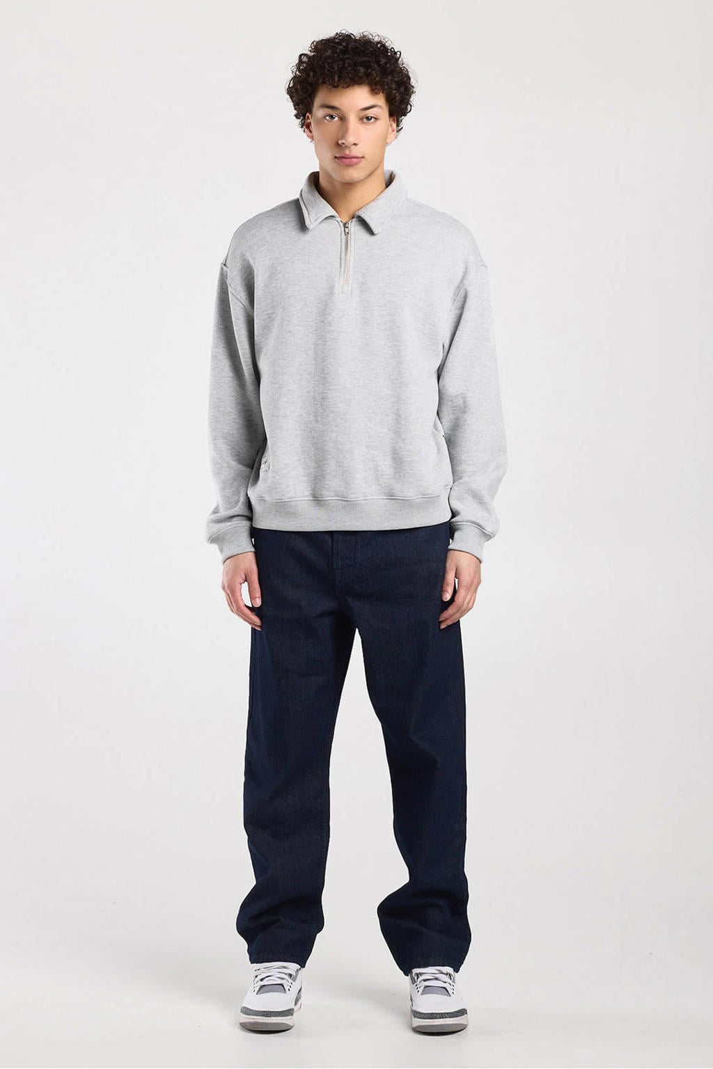 America Today sweater met backprint grijs