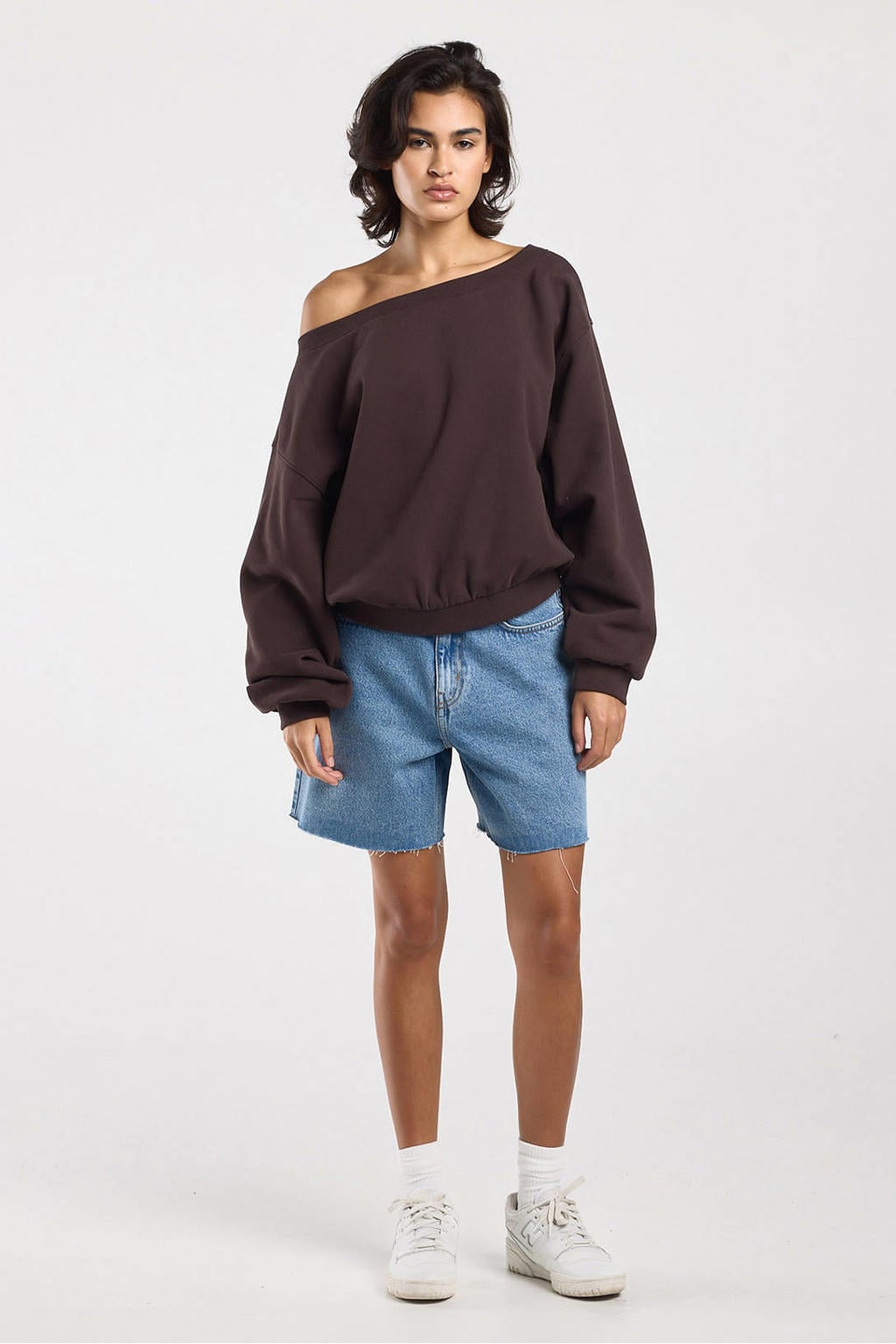 Bruine dames America Today sweater van katoen met effen, lange mouwen en one shoulder