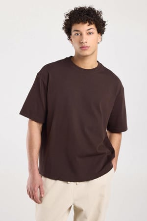 boxy T-shirt bruin