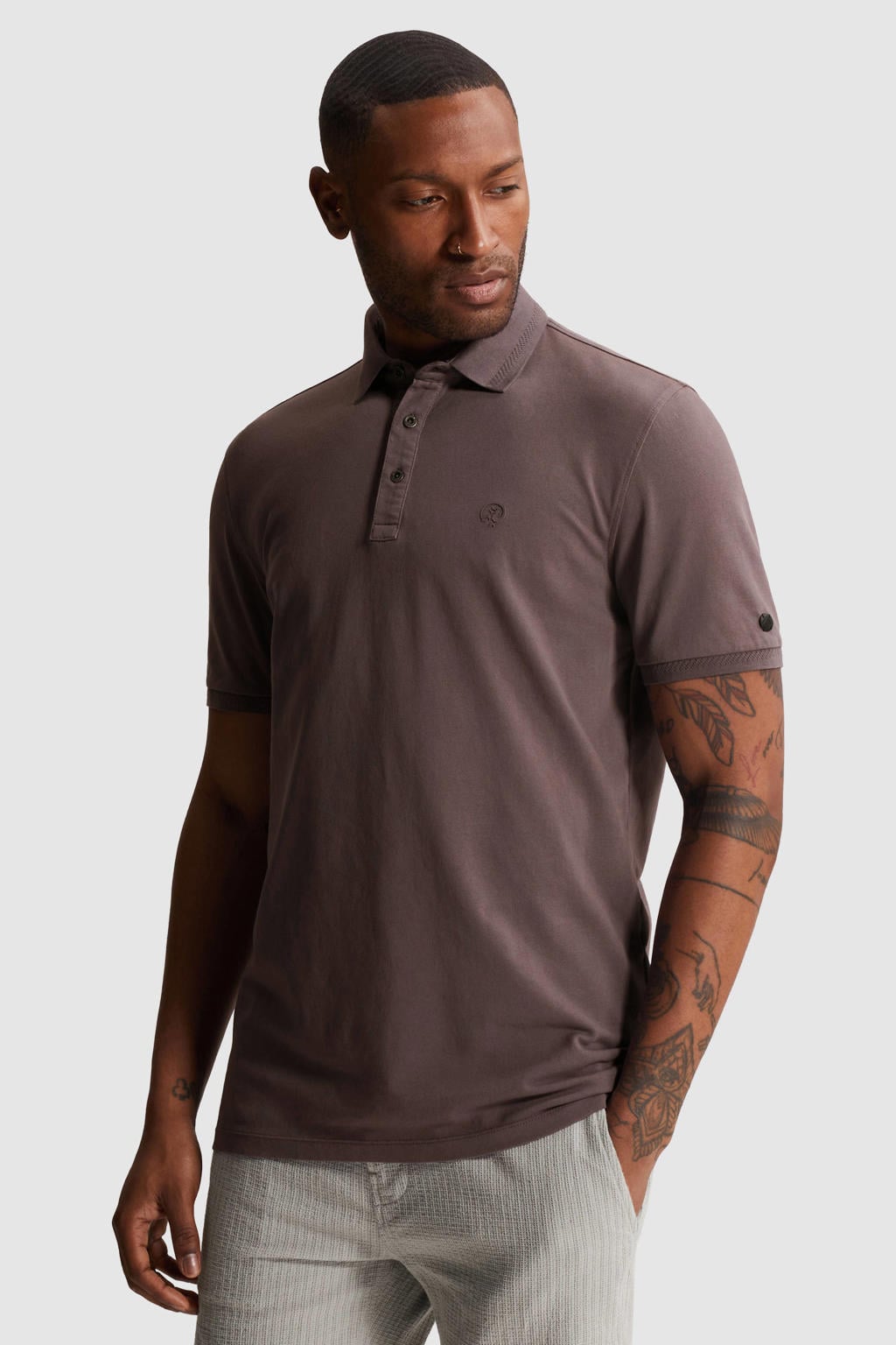 Donkerpaarse heren Cast Iron regular polo van katoen met effen, korte mouwen, knoopsluiting en geribde boorden