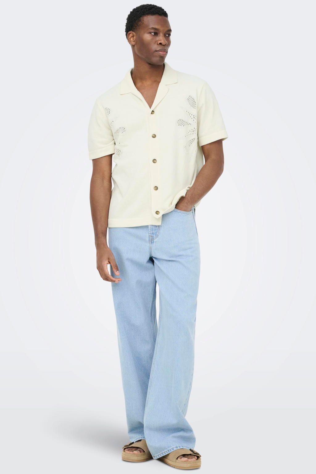 Ecru heren ONLY & SONS regular casual overhemd gebreid van polyester met effen, korte mouwen, reverskraag, knoopsluiting en broderie