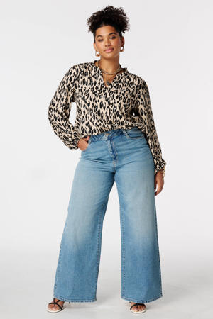 top met dierenprint beige