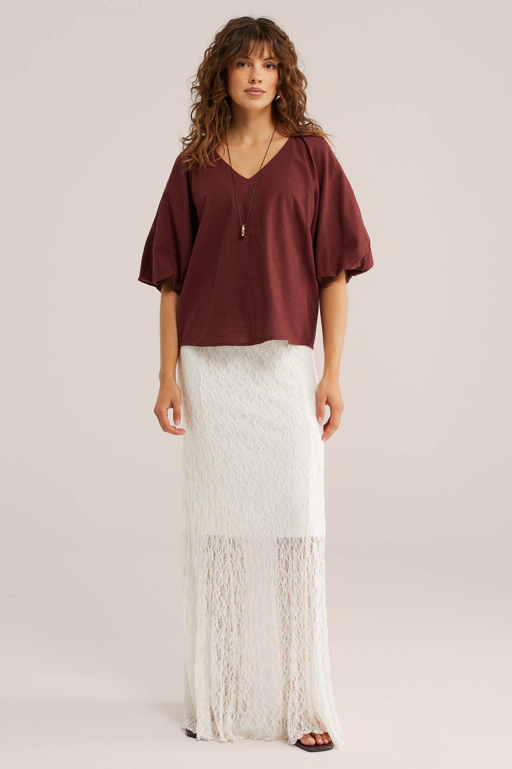 Donkerrode dames WE Fashion top met effen, driekwart mouwen en V-hals