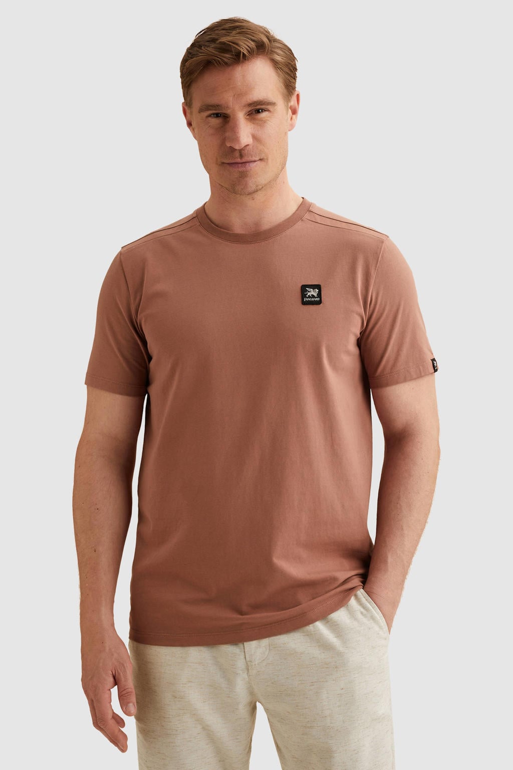 Terracottakleurige heren Vanguard regular T-shirt van katoen met effen, korte mouwen en ronde hals