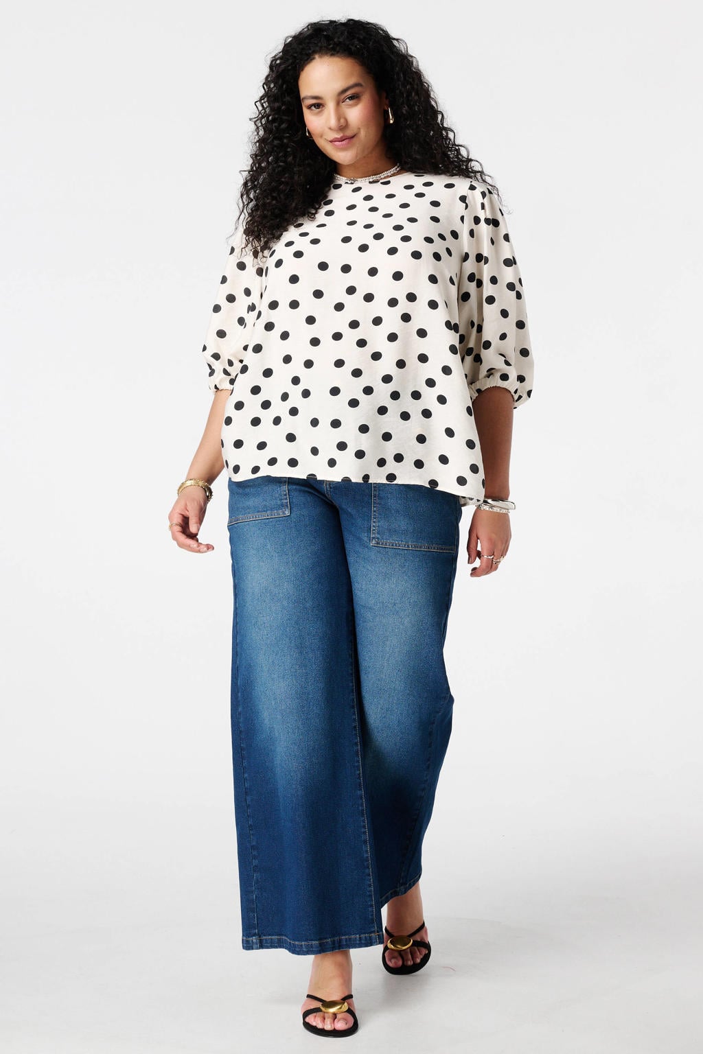 Ecru en zwarte dames MS Mode top van viscose met stippenprint, driekwart mouwen en klassieke kraag