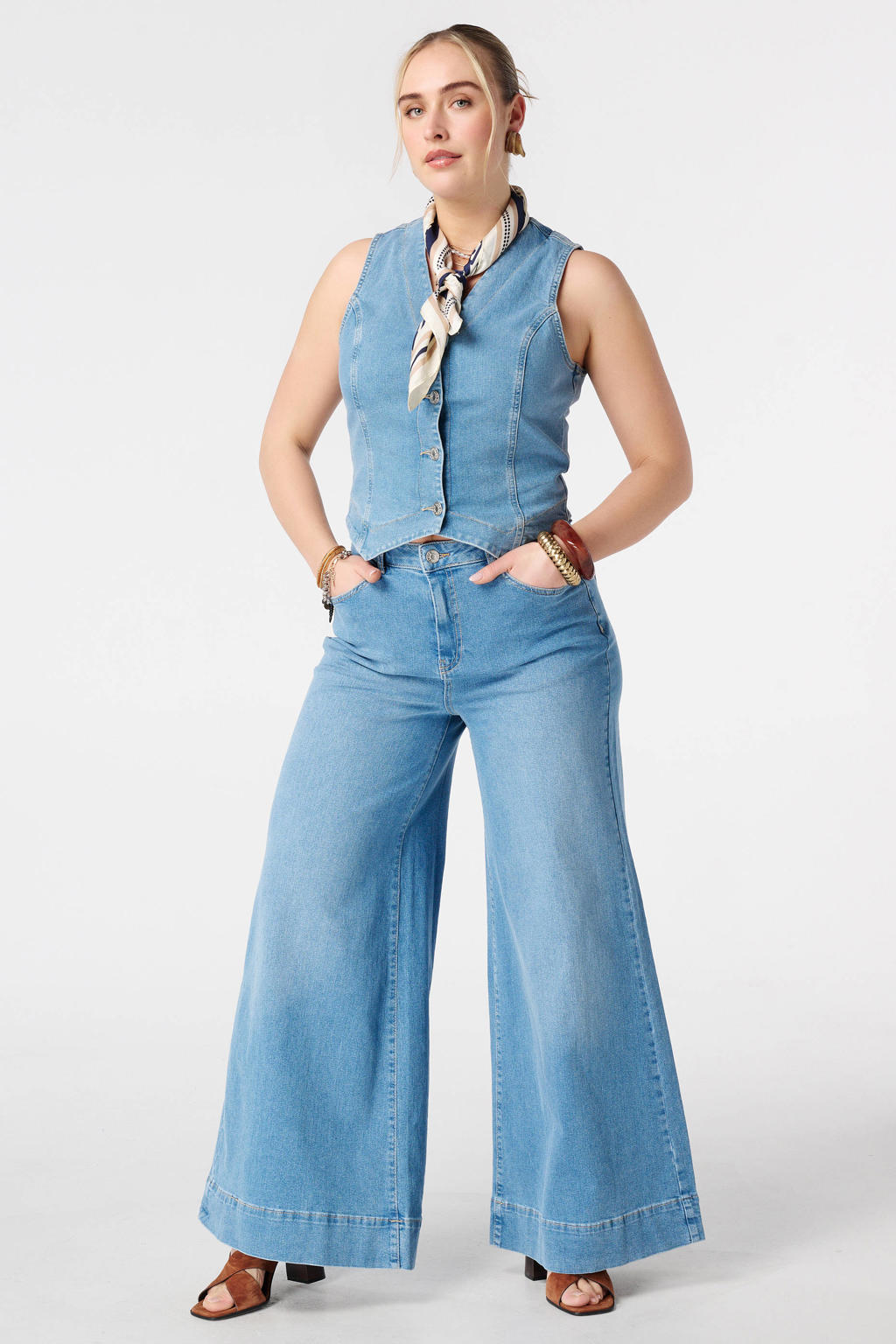 Light blue denim dames MS Mode gilet van denim met effen, klassieke kraag en knoopsluiting