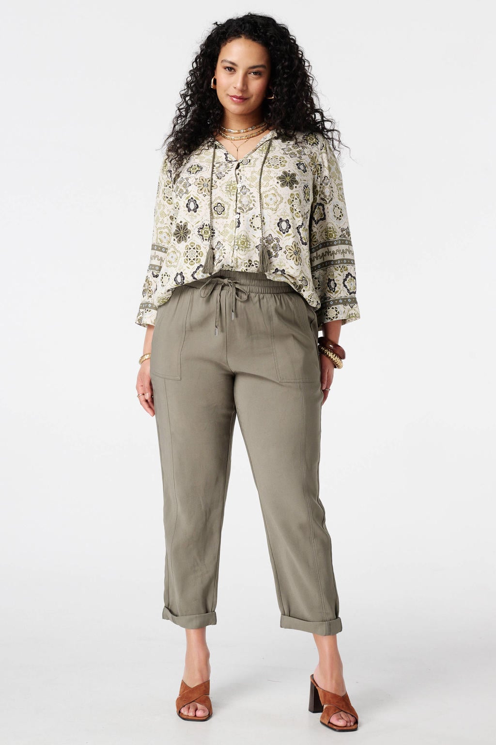 Grijsgroen, groen en ecru dames MS Mode gebloemde blouse van viscose met driekwart mouwen, klassieke kraag en knoopsluiting