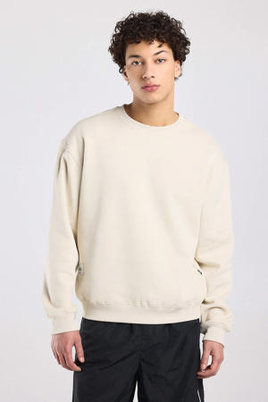 sweater ecru
