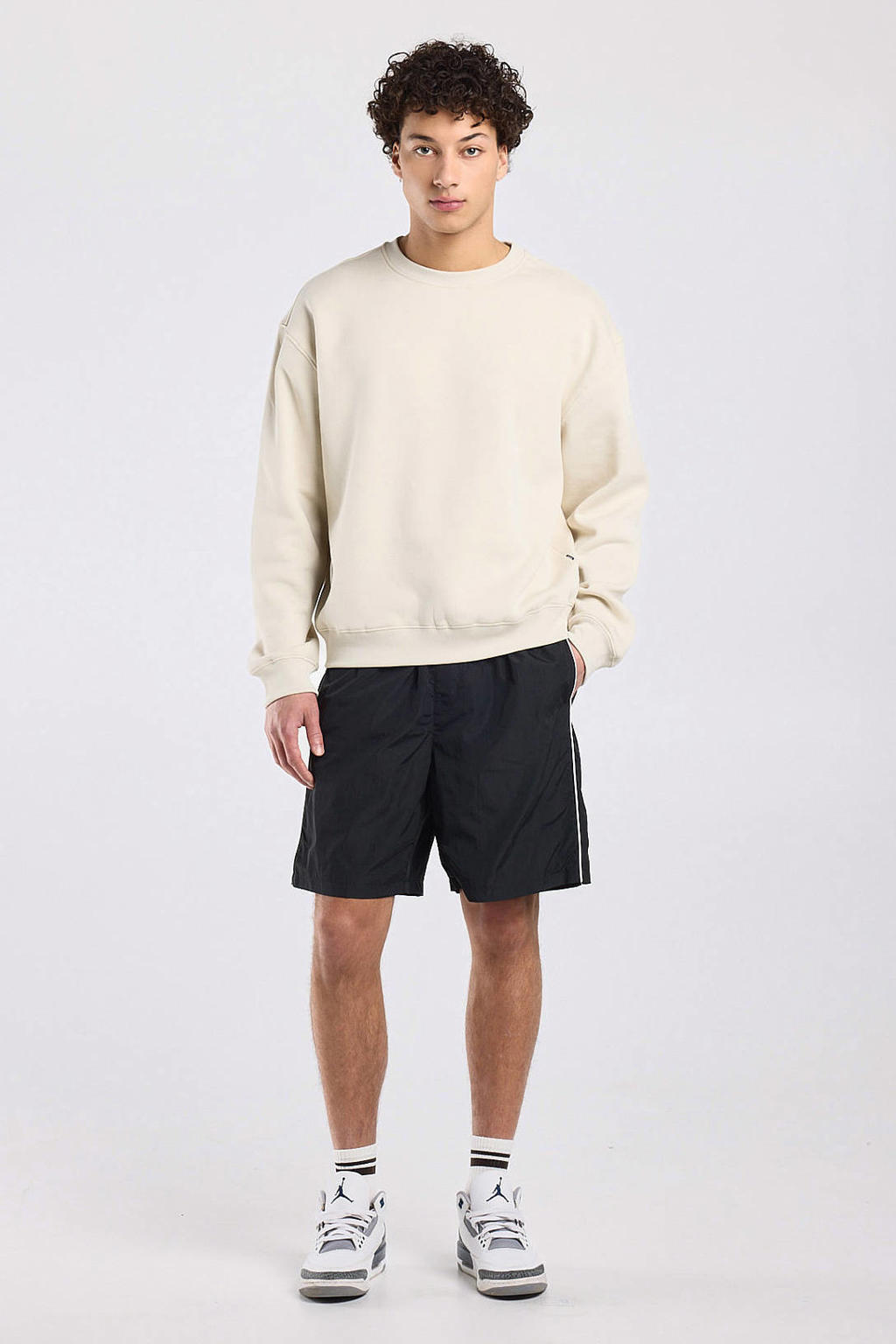 America Today sweater ecru