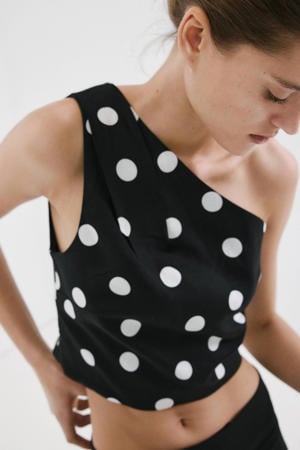 top met stippen zwart