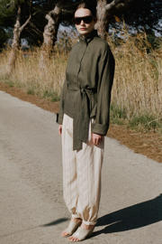 thumbnail: Mango barrel regular waist gestreepte broek beige