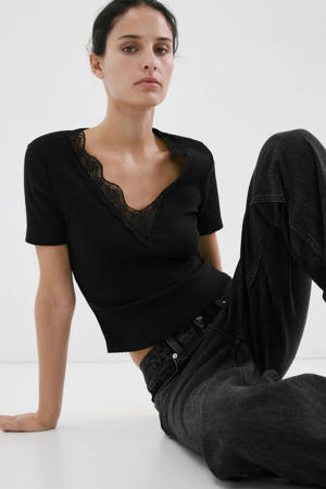 T-shirt met kant zwart