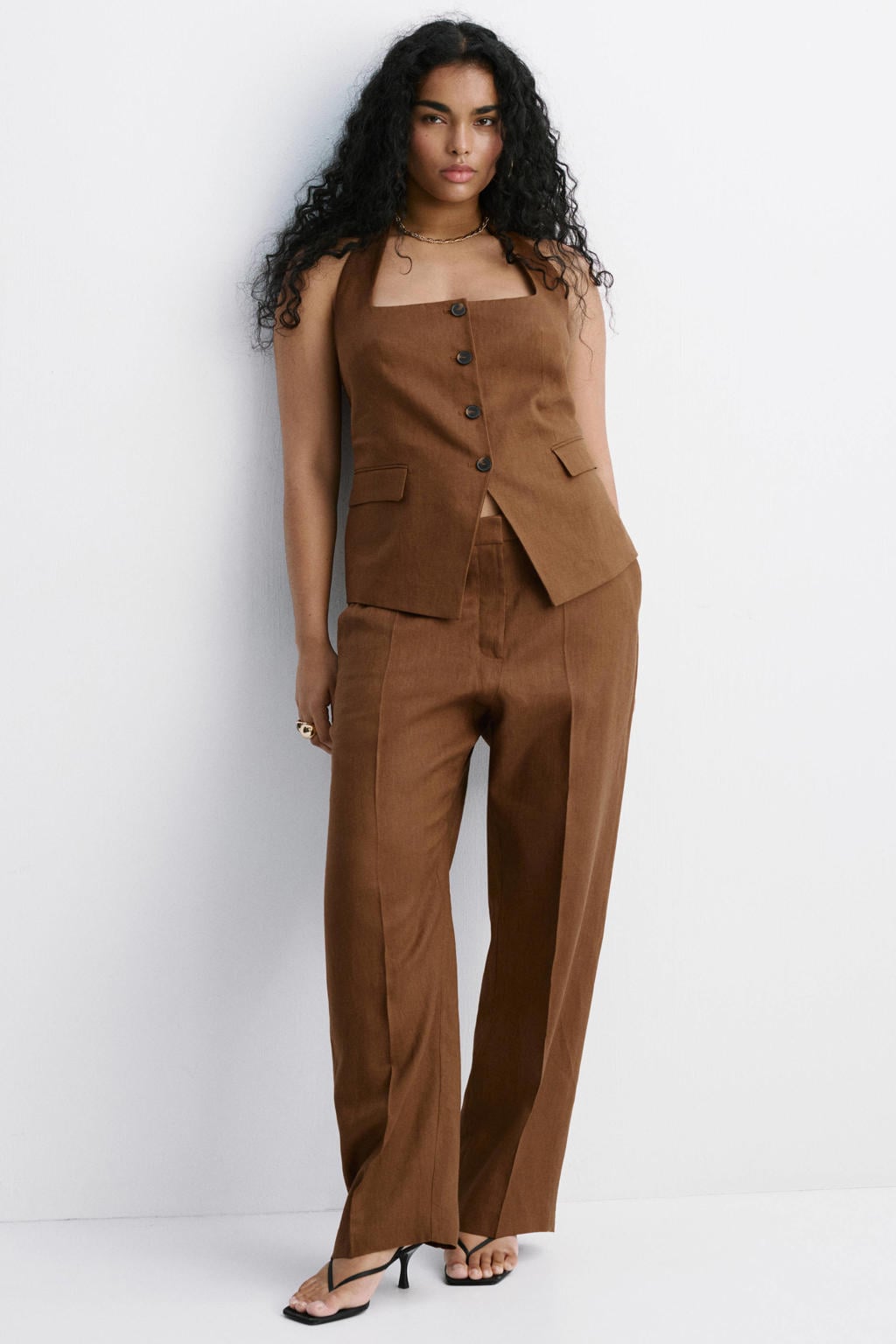 Bruine dames Mango straight regular waist broek van linnen met rits, haak- en knoopsluiting en effen
