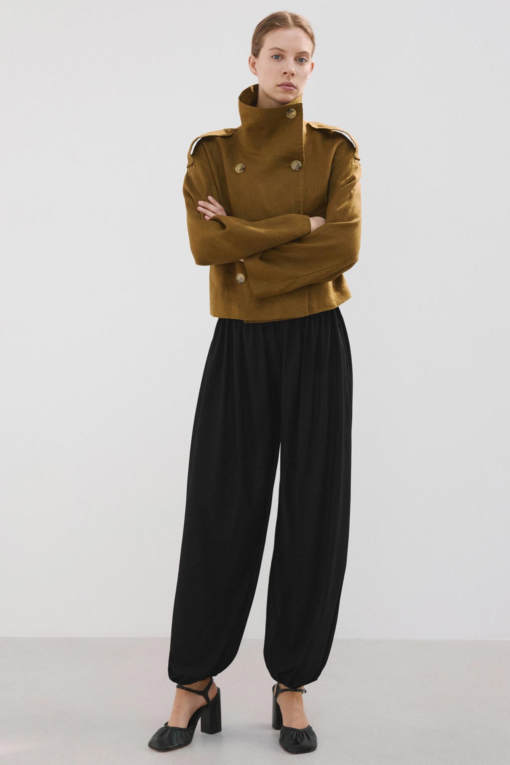 Zwarte dames Mango barrel regular waist casual broek van polyester met elastische tailleband met koord en effen