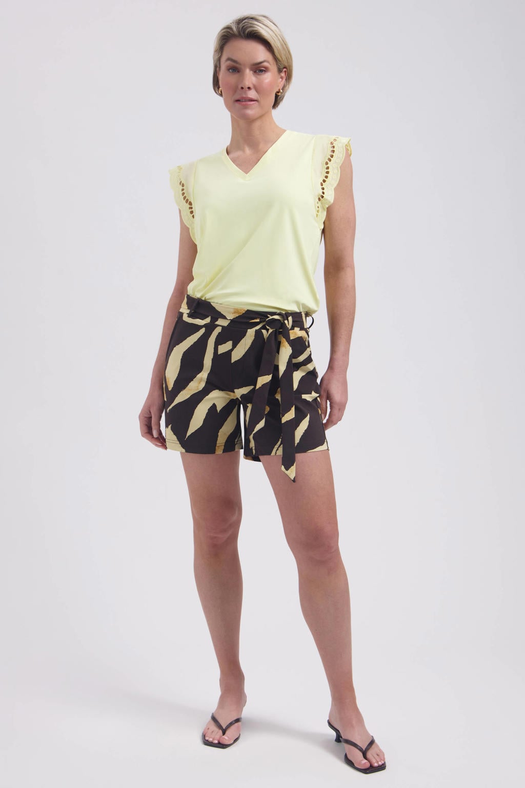 Gele dames Lady Day top van polyamide met effen, korte mouwen, V-hals en broderie