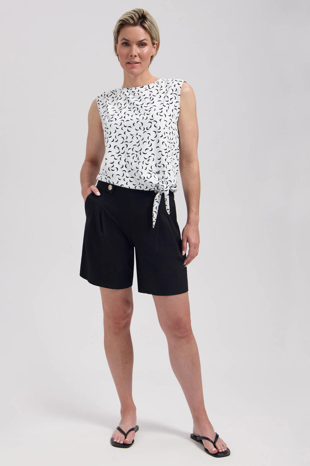 Zwarte dames Lady Day travelstof regular high waist casual short met elastische tailleband en effen
