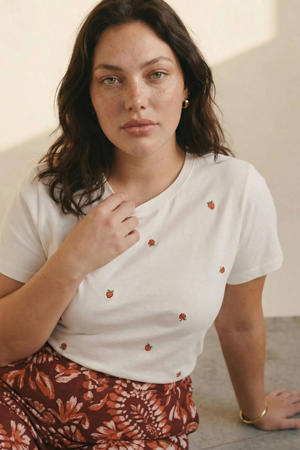 T-shirt wit