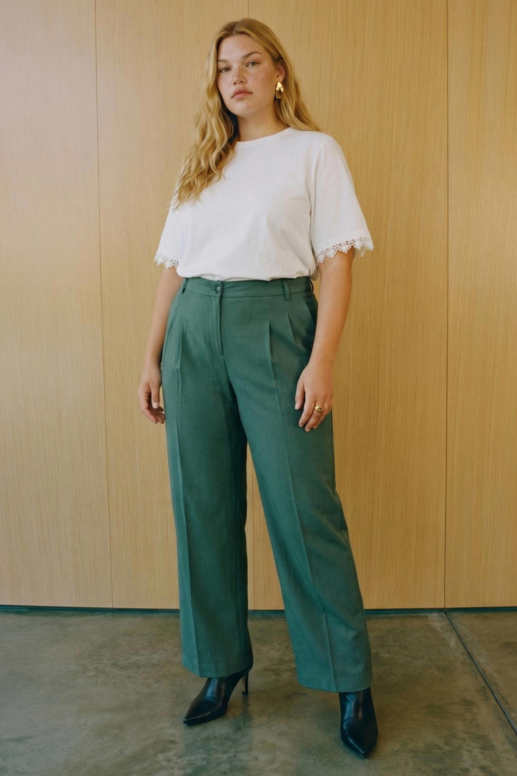 Groene dames VERO MODA CURVE wide leg high waist casual broek van viscose met rits- en knoopsluiting en effen