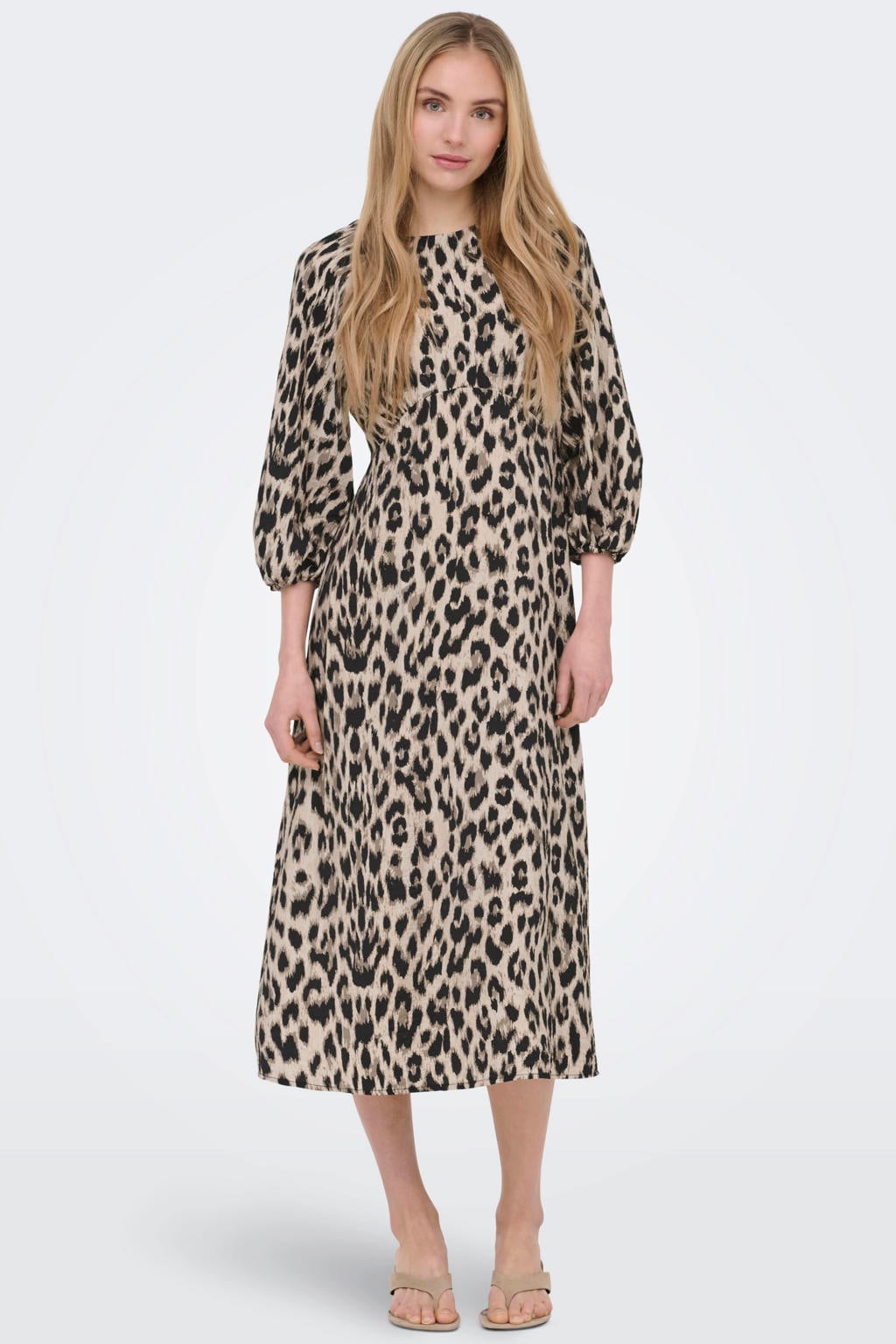Bruine dames ONLY maxi jurk van modal met panterprint, korte mouwen, ronde hals, knoopsluiting en geweven detail
