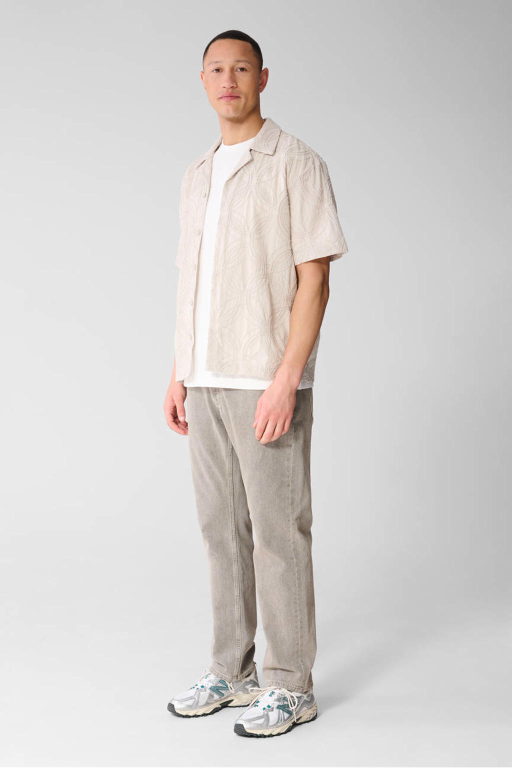 Lichtgrijze heren Shoeby Studio regular casual overhemd patroon met effen, korte mouwen, button down sluiting, knoopsluiting en borduursels