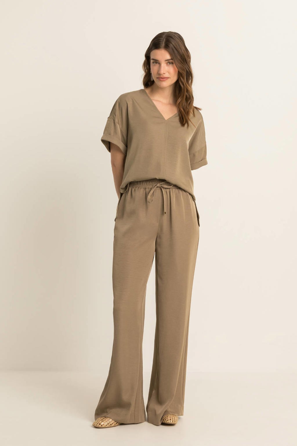 Camelkleurige dames Expresso top van polyester met effen, driekwart mouwen en V-hals