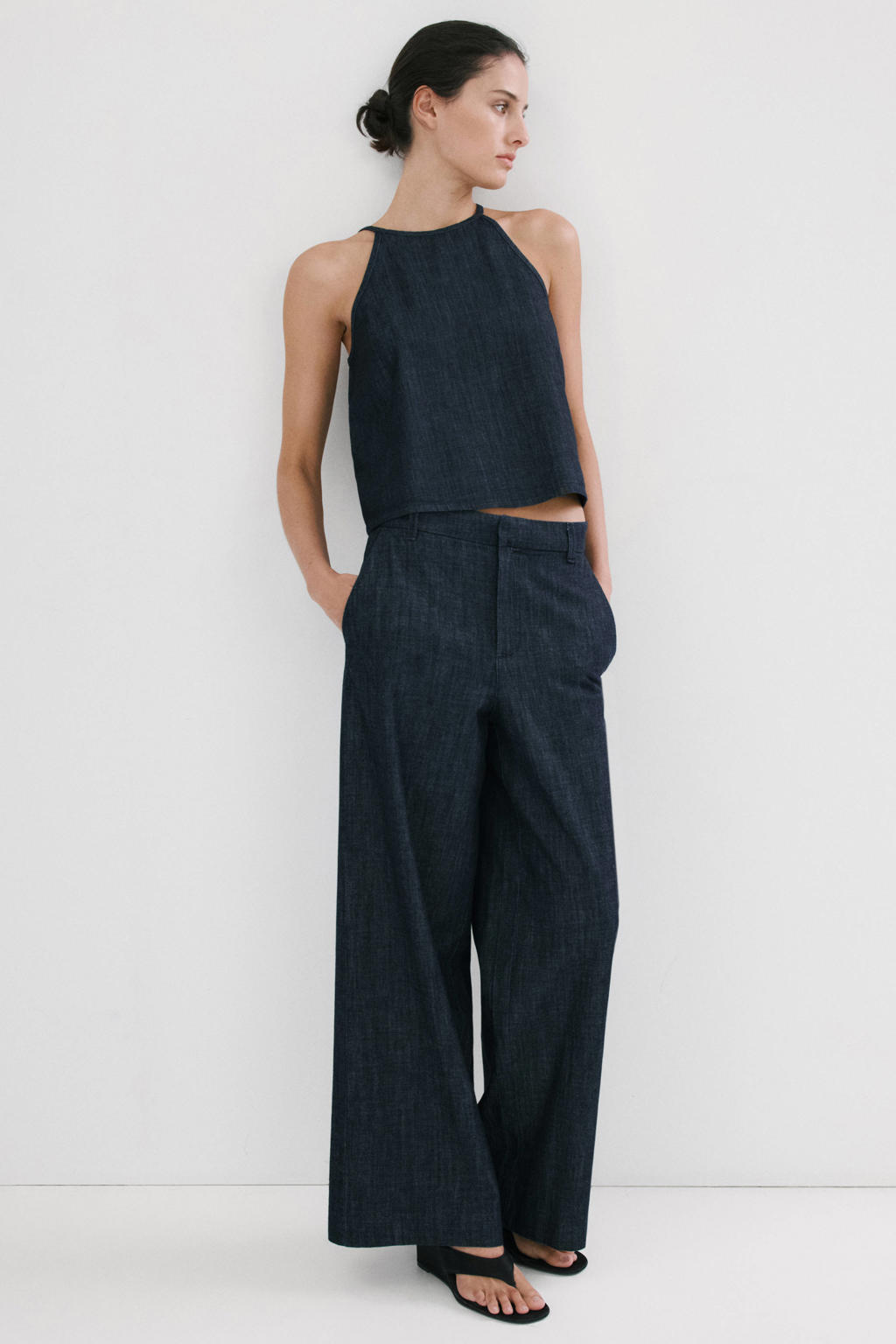 Donkerblauwe dames Mango top met effen en halterkraag