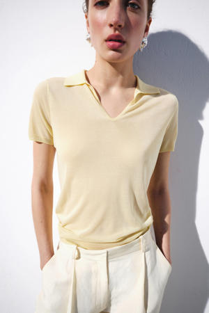 T-shirt geel