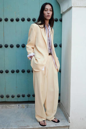 wide leg regular waist broek lichtgeel