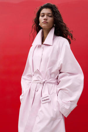 trenchcoat lichtroze