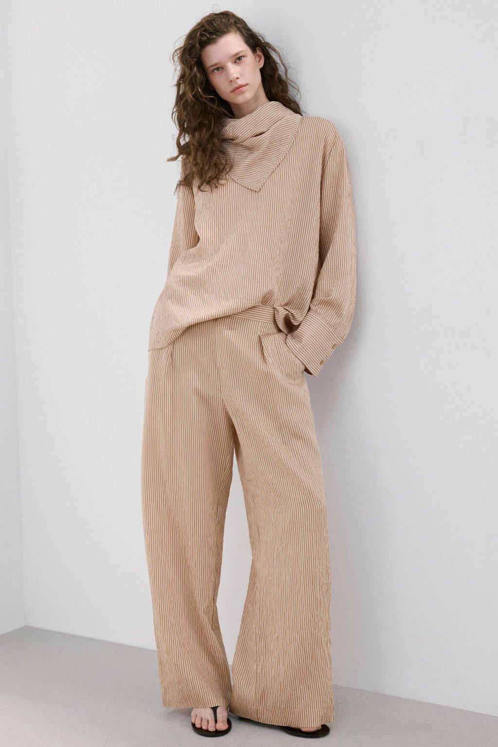 Beige en bruine dames Mango wide leg regular waist broek van lyocell met krijtstreepprint